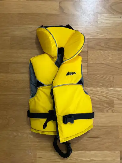 Kids 30-60 lbs life jacket, excellent condition
