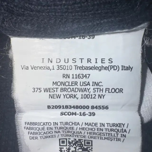 Moncler Sweater  in Men's in Mississauga / Peel Region - Image 8