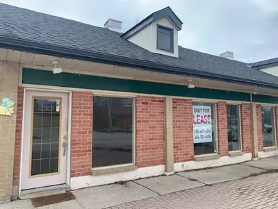Commercial unit, ideal for retail, professional and food services. Tenants include Flowerton Cannabi...