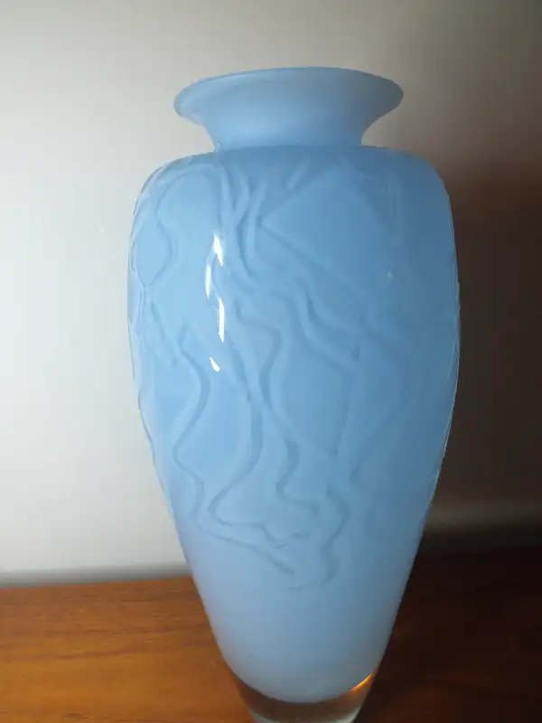 THORN GLASS VASE  KEPKIEWICZ AND WOOD in Arts & Collectibles in Barrie - Image 9