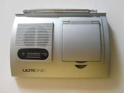 Desktop AM/FM Radio with Calendar Clock, View more