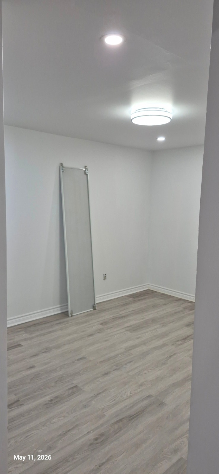 3 bed 2 bath 5-1/2 — photo 2
