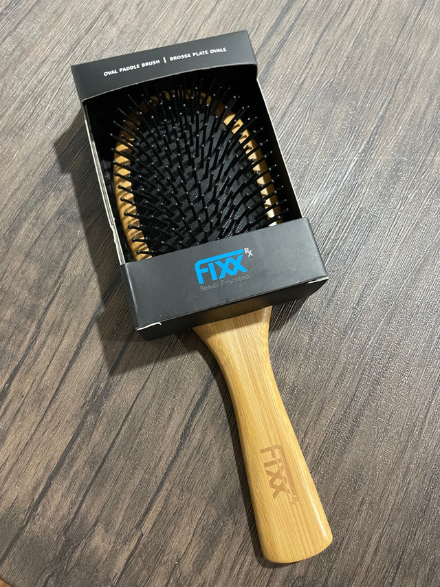 New paddle brush in Other in City of Toronto