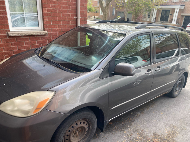 2004 toyota sienna le in Cars & Trucks in Oshawa / Durham Region