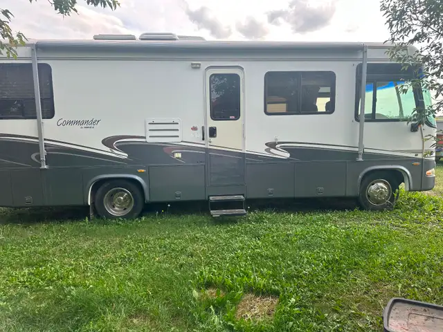 TRIPLE E CLASS A MOTORHOME in RVs & Motorhomes in Edmonton - Image 3