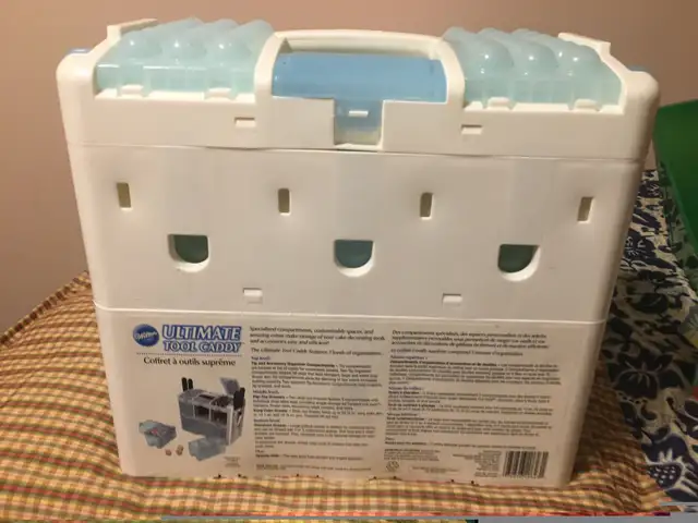 Wilton tool  caddy for cake decoration in Storage & Organization in Mississauga / Peel Region - Image 4