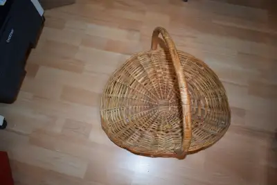Panier en osier, View more