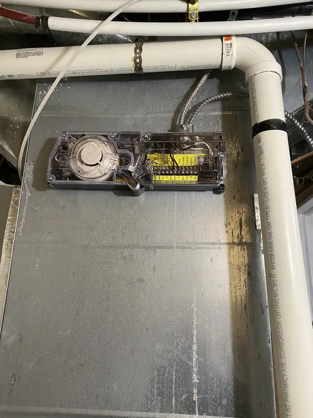 Furnace duct smoke detector 