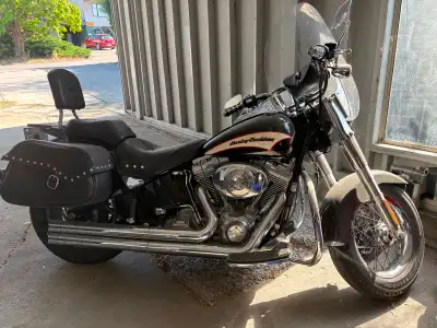 06 Harley Davidson Heritage classic great shape well taken care of. Starts excellent, has brand new...