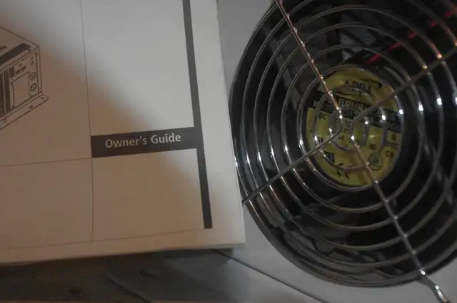 Xantrex Freedom SW 3000 Inverter Charger 12V 3000 WATT in General Electronics in Saskatoon - Image 10