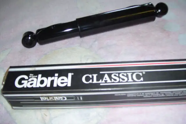 Gabriel Classic Rear  Shocks For American Full Size 58 Pontiac in Tires & Rims in City of Toronto - Image 4