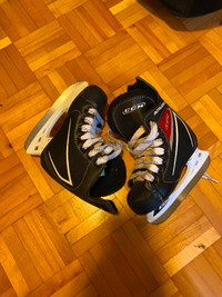 Ccm patin de hockey/ hockey skates