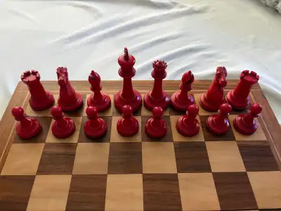 Ivory chess set in perfect condition, View more