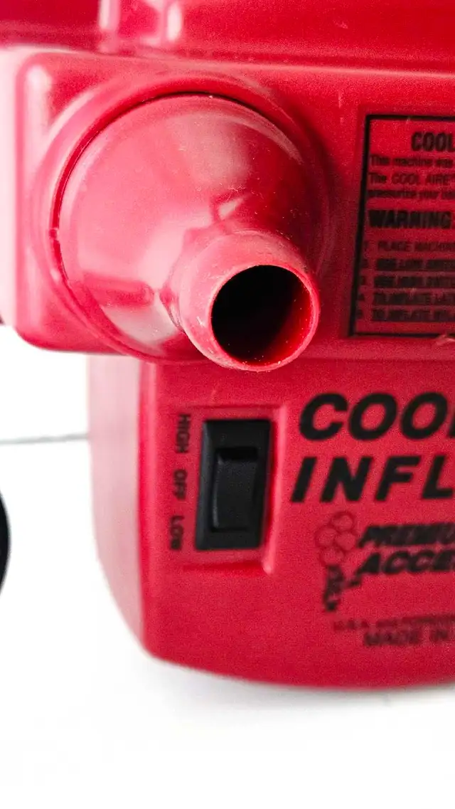 Premium Cool Aire Electric Balloon Inflator  in General Electronics in City of Montréal - Image 8