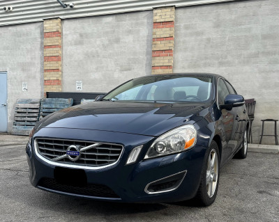 Volvo S60 2013 T5 AWD low mileage very good condition 