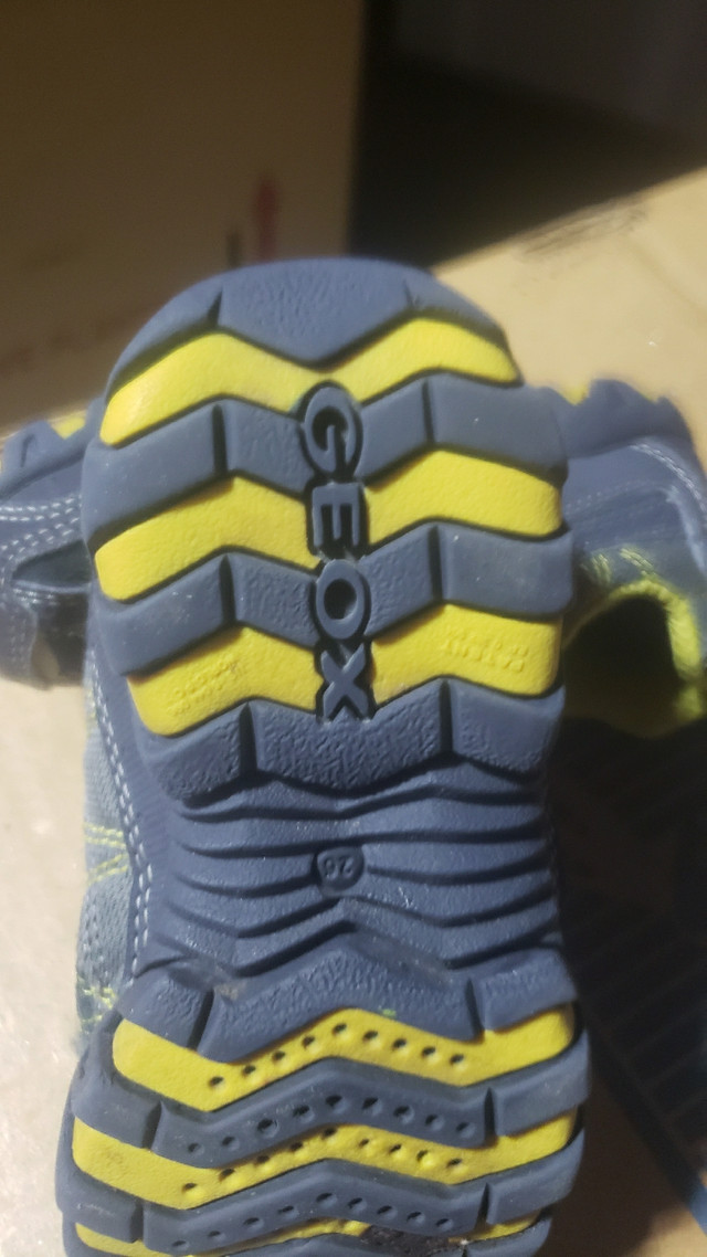 Geox sport toddler shoes  in Clothing - 2T in Markham / York Region - Image 3