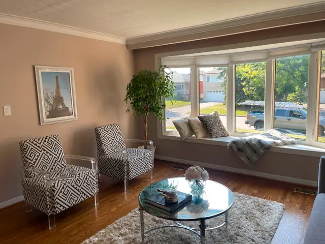 Brand new sofa and two accent chairs63006660963971124