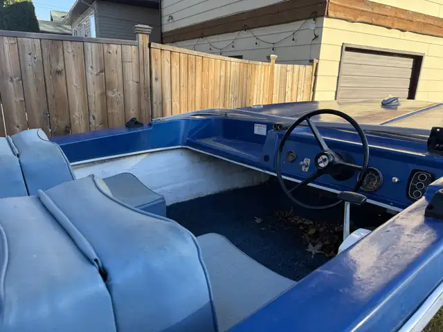 15’ boat / 65hp motor and Trailer in Powerboats & Motorboats in Saskatoon - Image 6