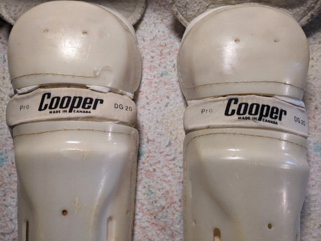 Vintage Cooper jambières dg 20 dans Hockey  à Ouest de l’Île - Image 4