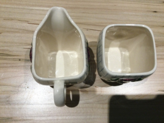 Antique cream & sugar in Arts & Collectibles in Owen Sound - Image 2
