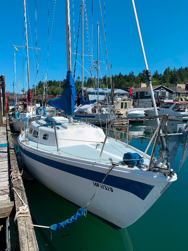 1976 Cal 2-29 sailboat, $17,000 in Sailboats in Cowichan Valley / Duncan - Image 2