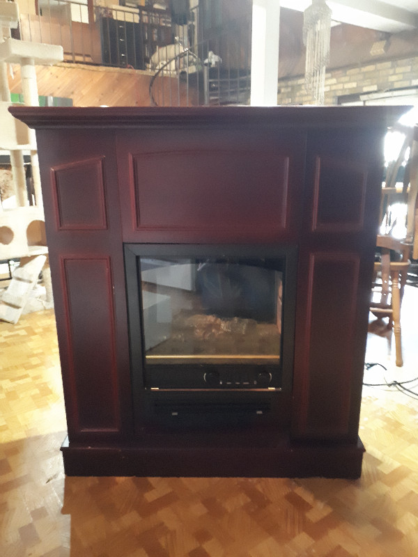Antique Cherry 1500w Electric Fireplace With Mantle in Fireplace & Firewood in Chatham-Kent - Image 2