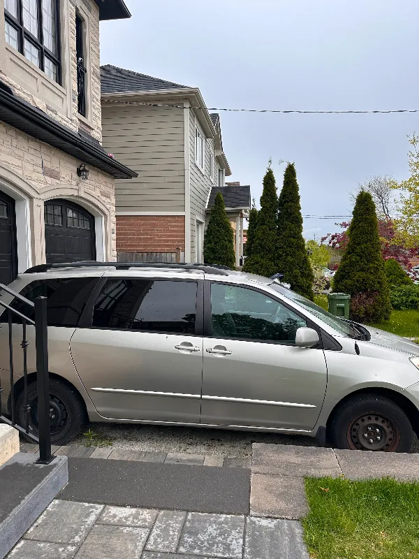 Toyota Sienna for sale in North York, Toronto!