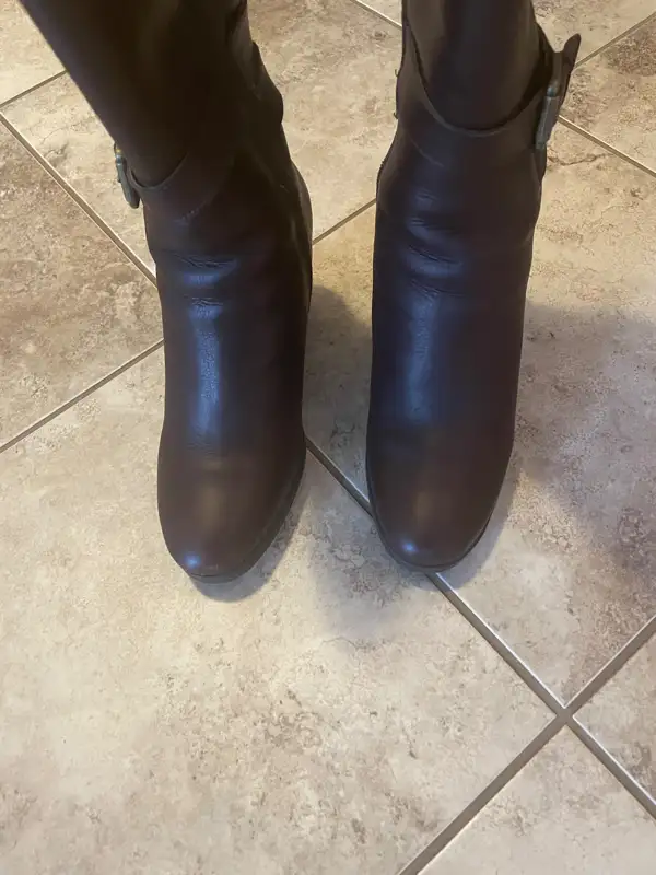 Santana women’s waterproof leather boots size 7 in Women's - Shoes in Ottawa - Image 7