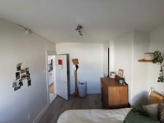 FOR RENT – Charming 3.5-Bedroom Apartment in the Heart of Old Quebec**