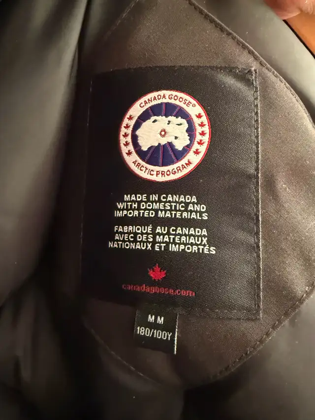 Medium Canada Goose Expedition Parka in Men's in Calgary - Image 6