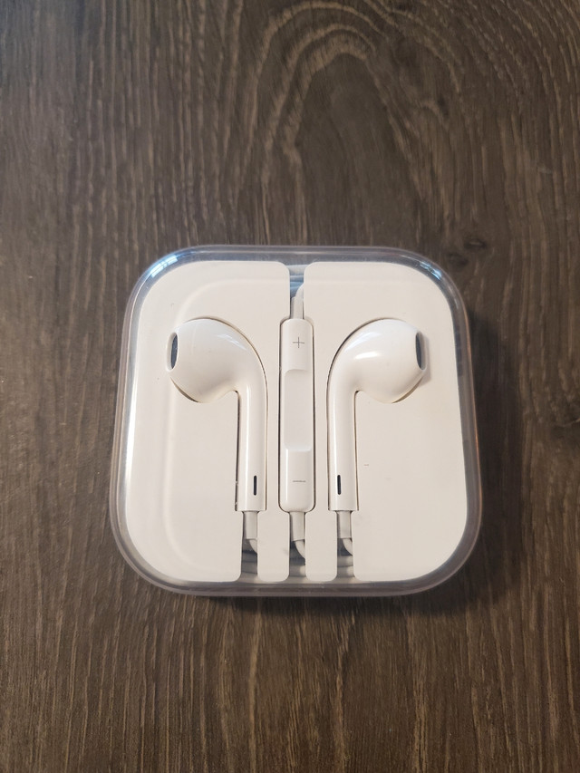 Apple Airpods in iPod & MP3 Accessories in Edmonton