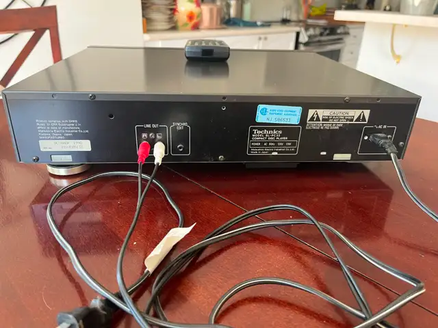 Vintage Technics SL-PC33, 5 Disc Rotary CD Changer in Stereo Systems & Home Theatre in Markham / York Region - Image 5