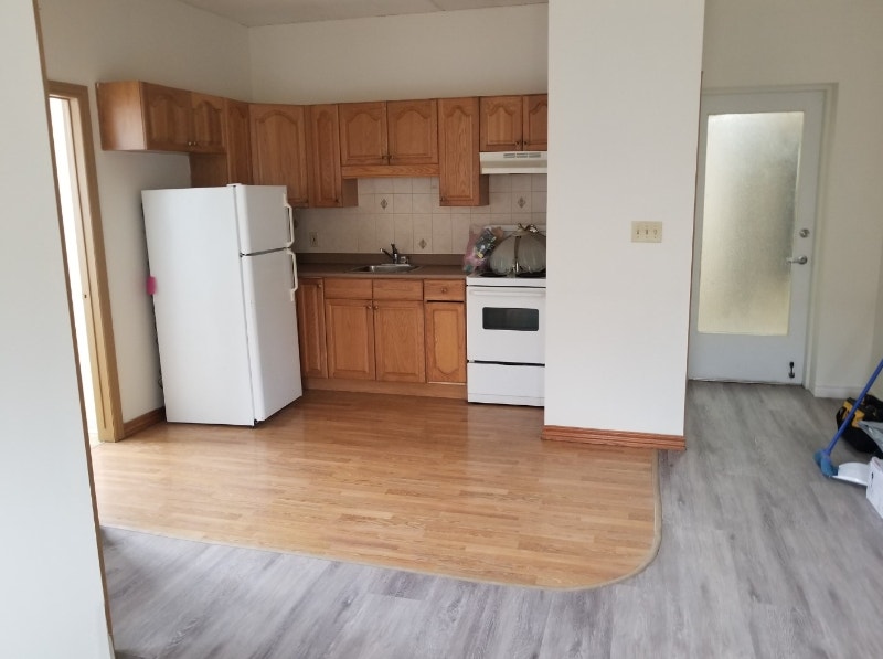 Spacious 1bdrm APT Utilities Included Avail July 1 1500/m Long
