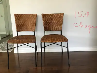 Lit pliant, chaises, miroirs, View more