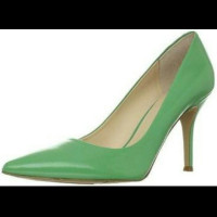 Women's Shoes - BRAND NEW Nine West Green Pointy Heels (Size 9)