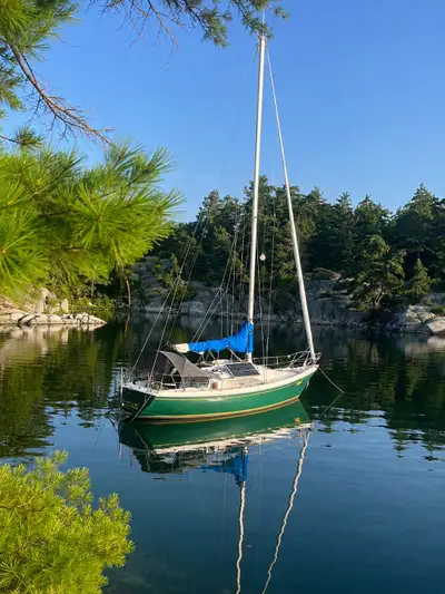 1985 Tanzer 31 – Shoal Draft Tugende is a well-maintained 1985 Tanzer 31, a solid Canadian-built cru...