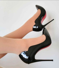 Looks Like Hot Chic 5" Heels Black Sizes 10, 11, 12