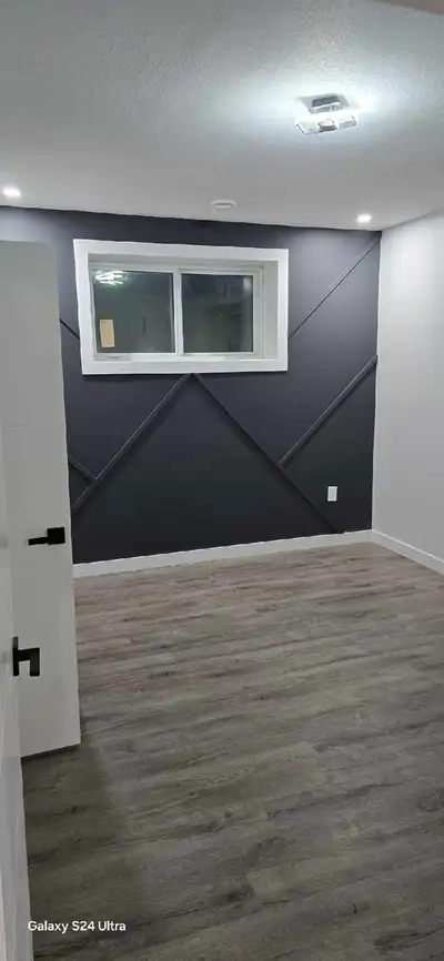 1 bedroom Newly Renovated Basement