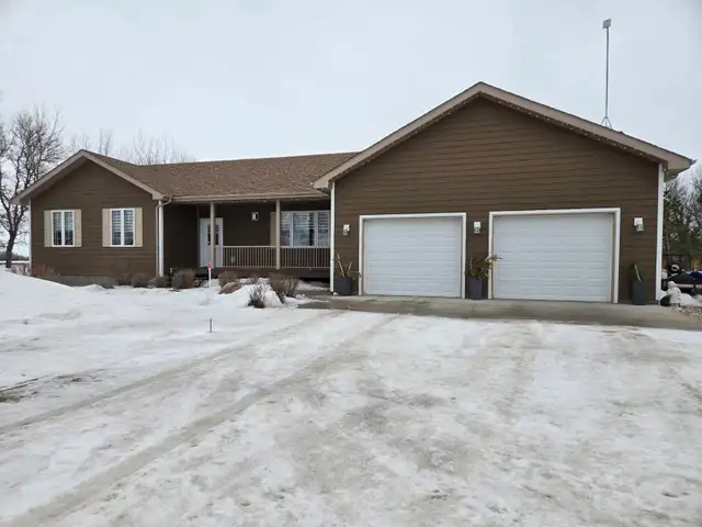 Country Living on 5.0 Acres – $649,900