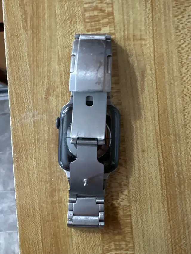 montre Apple série 4mm in Laptop Accessories in West Island - Image 6