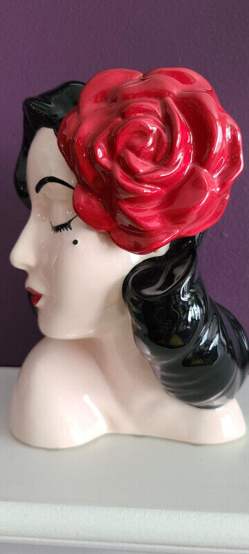 Dita Von Teese Fabulous, Limited Edition, Glamour Head Vase. in Arts & Collectibles in City of Toronto - Image 4