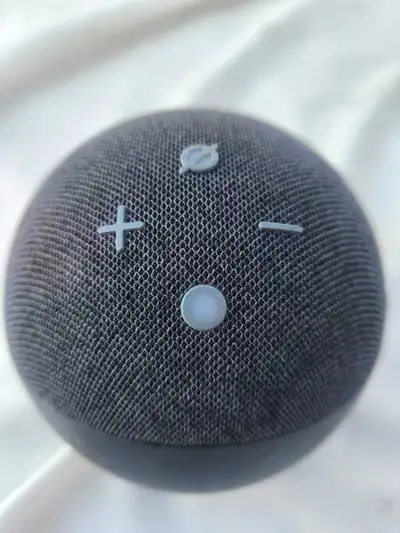I'm selling a 4th generation Amazon Echo Dot smart speaker. It's in good condition and ready to conn...