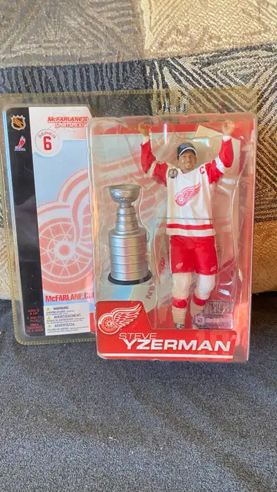 McFarlane NHL Series 6 STEVE YZERMAN Stanley Cup figurine, View more