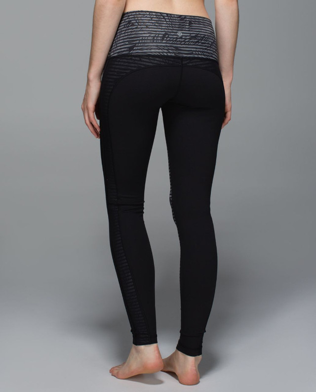 LULULEMON STRIPE PLAY SLATE WUNDER UNDER *LUXTREME PANT in Women's - Bottoms in Kitchener / Waterloo - Image 4