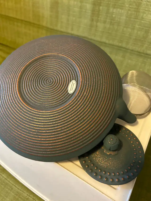 Cast Iron Teapot New in Kitchen & Dining Wares in Calgary - Image 5