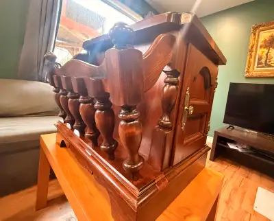 Rare Ethan Allen Old Tavern solid Pine end table , View more