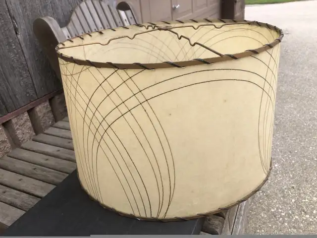 Vintage Fibreglass Antique MCM Lamp Light Shade Retro Decor  in Indoor Lighting & Fans in Oakville / Halton Region - Image 3