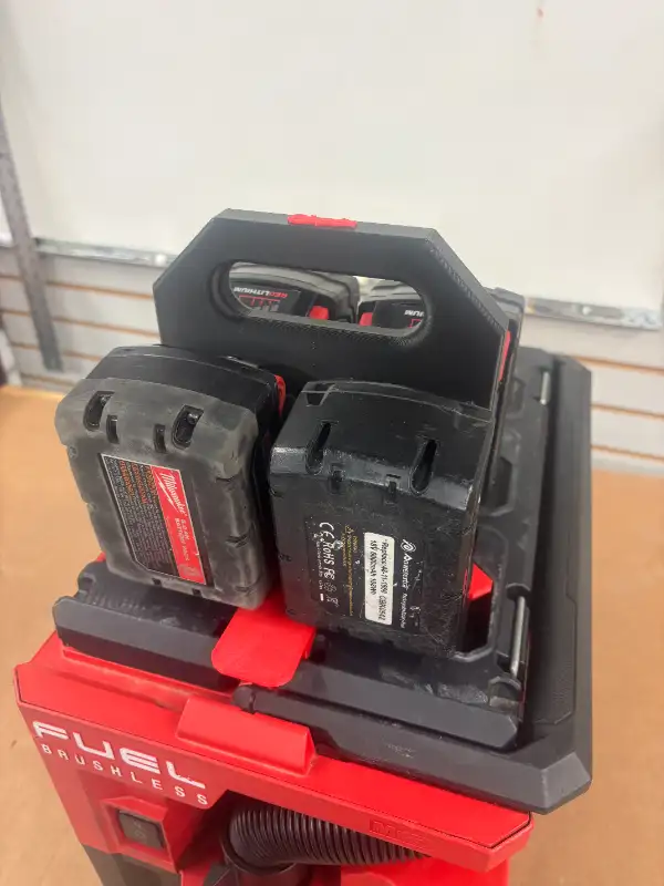 Milwaukee M18 Battery Caddy Holder (4 or 6 Batteries), Packout in Power Tools in Markham / York Region - Image 8