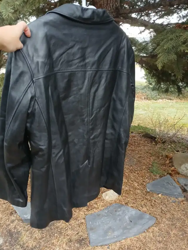 Leather Jacket Danier Men Size XL in Men's in Calgary - Image 4