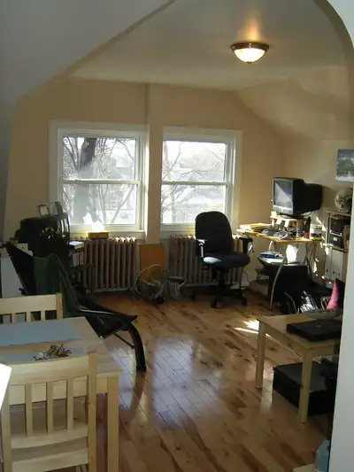 U OF W 2 MINUTE WALK ONE BEDROOM ALL-INCLUSIVE ON RANDOLPH @ RIVERSIDE PLEASE EMAIL YOUR NUMBER FOR...